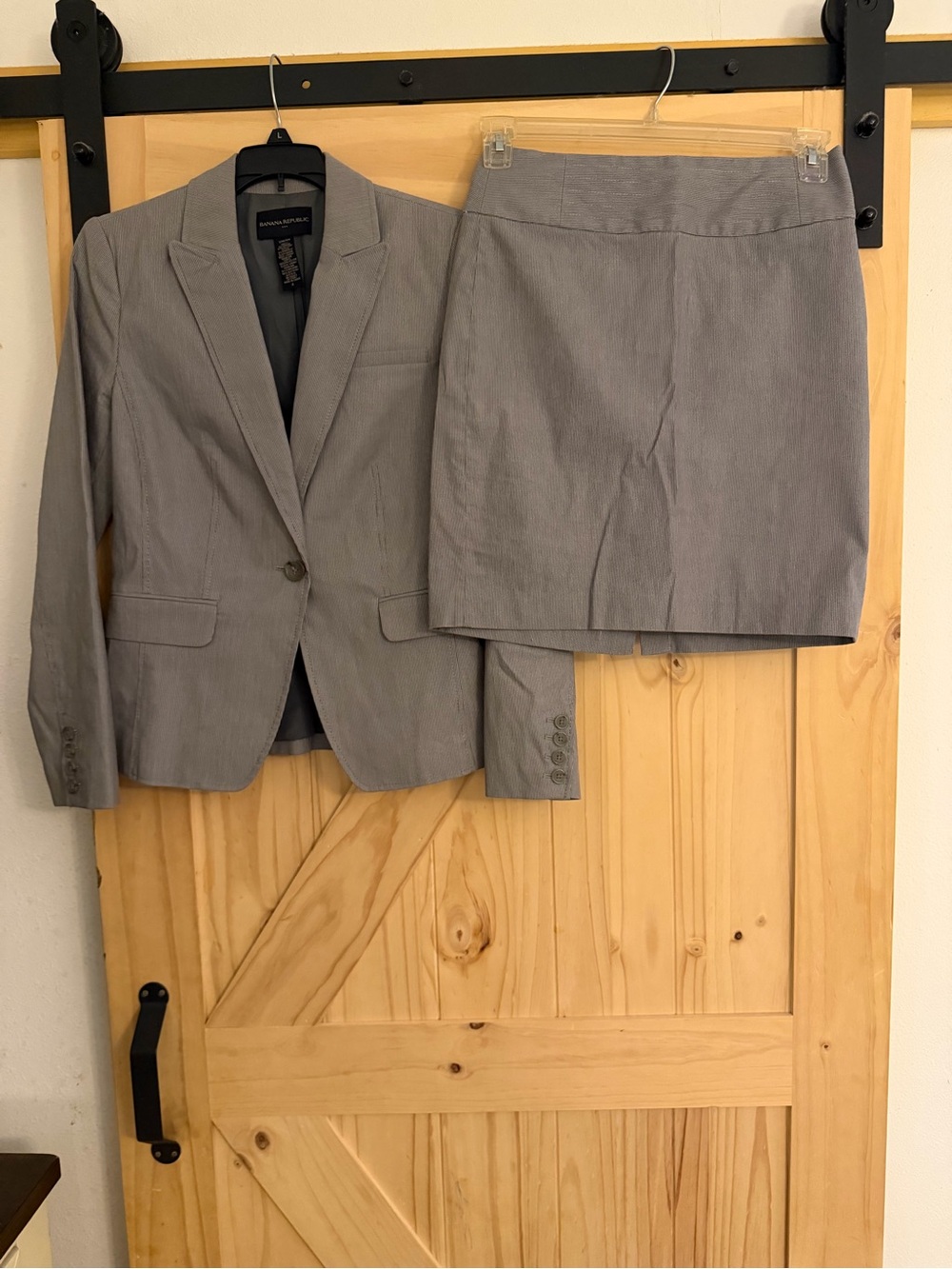 Banana Republic Pinstripe Light Gray Women's Suit Jacket & Skirt - Size 4